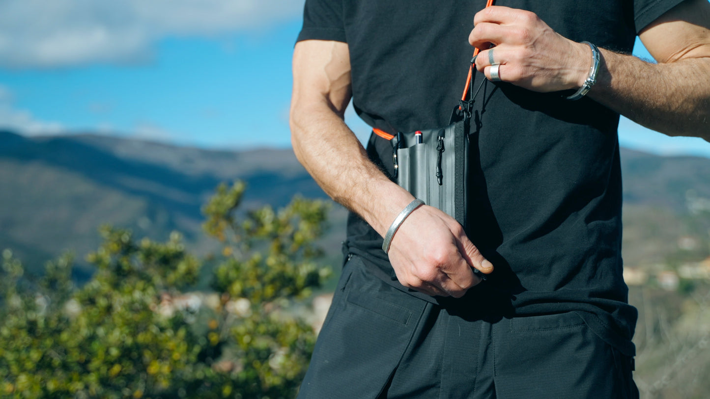 NOMADCASE - TRAVEL POUCH