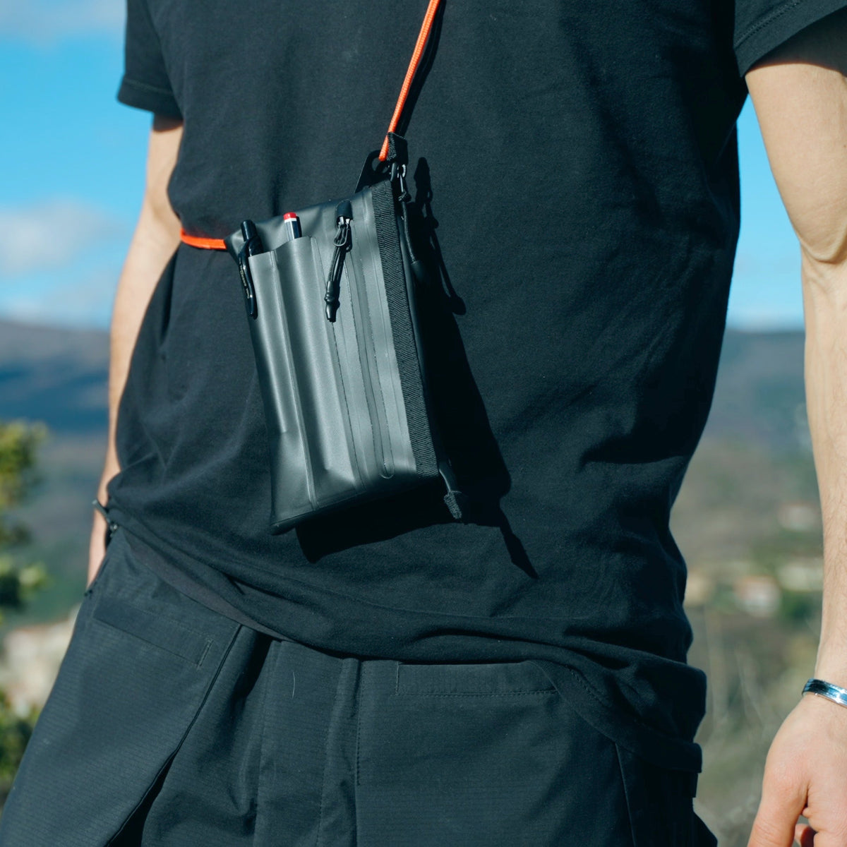 NOMADCASE - TRAVEL POUCH