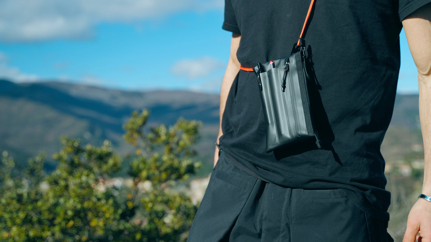 NOMADCASE - TRAVEL POUCH